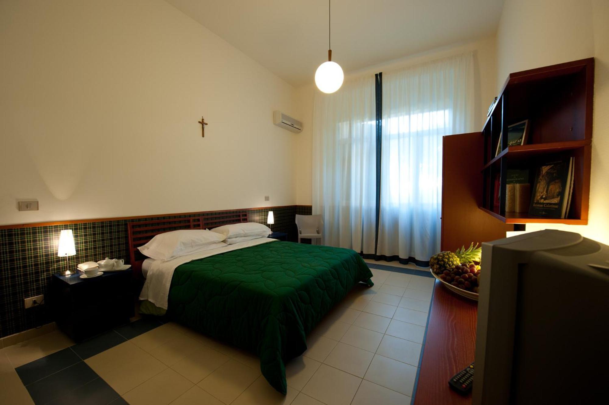 Hotel Villa Sturzo กัลตาจีโรเน ภายนอก รูปภาพ