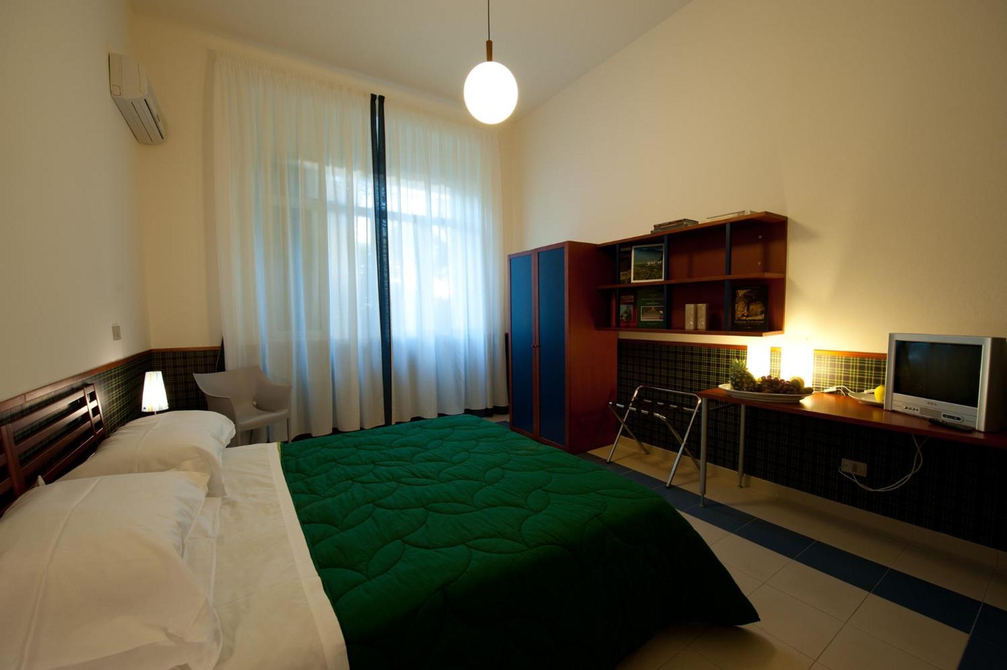 Hotel Villa Sturzo กัลตาจีโรเน ภายนอก รูปภาพ